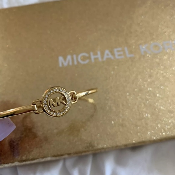 MICHAEL KORS Women MK Logo Gold Bracelet - Picture 1 of 4